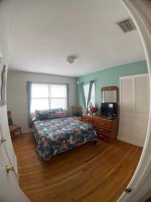 Private One-Bedroom 6 -Directly Across From Beach St. Pete Beach Bagian luar foto